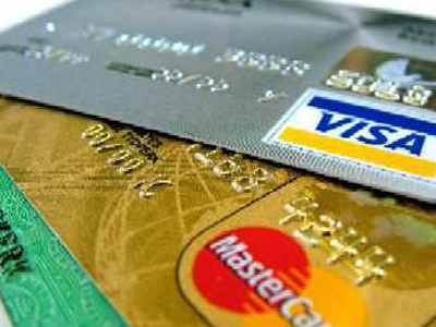 Προσπάθησαν να κάνουν ανάληψη χρημάτων με κλεμμένες τραπεζικές κάρτες