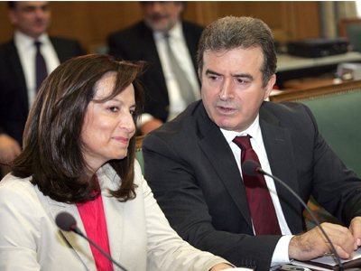 Ανακοινώθηκε ο ανασχηματισμός- Υπουργός Παιδείας ο Μπαμπινιώτης