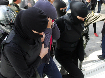 Τα «πάνω- κάτω» έφερε η κατάθεση Παπαθανασάκη στη δίκη του Επαν. Αγώνα