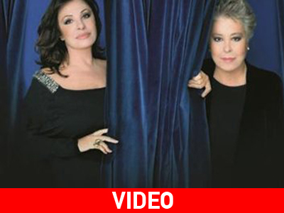 Χάρις Αλεξίου– Δήμητρα Γαλάνη: «Σε Μπλε Βελούδο»