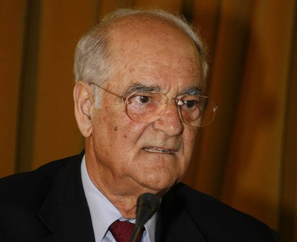 Τροπολογία Κακλαμάνη για τους ραδιοφωνικούς σταθμούς