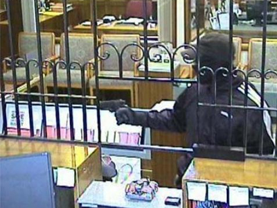 Αλβανία: Ανθρωποκυνηγητό για τον ληστή της Εθνικής Τράπεζας