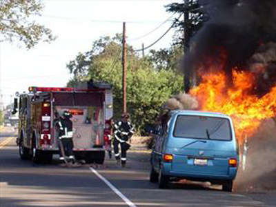 Συναγερμός στα Χανιά για φλεγόμενο όχημα κοντά στη Δ.Ε.Η.