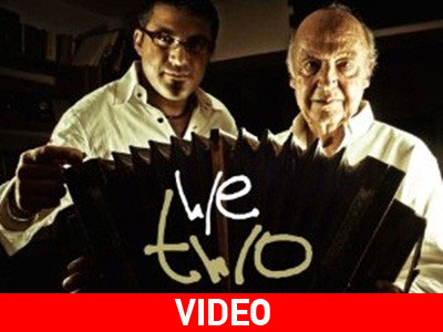 Νέα Υόρκη: Ο Χρήστος Ραφαηλίδης διασκευάζει Μίμη Πλέσσα