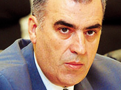 Al Jazeera: Σε 15.000 απολύσεις στο Δημόσιο προχωρά η κυβέρνηση