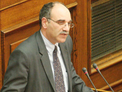 Ο υφυπουργός έγινε ρεζίλι των σκυλιών