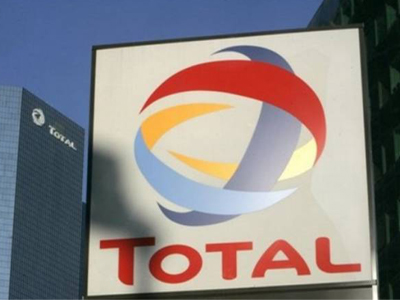 Η γαλλική Total σταματά την αγορά πετρελαίου από το Ιράν