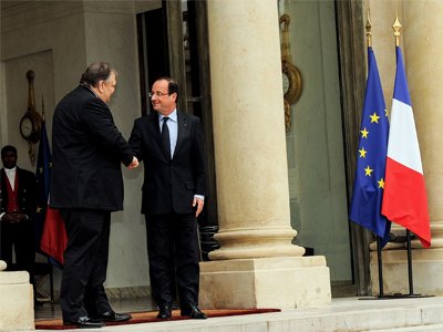 Φρ. Ολάντ σε Ευ. Βενιζέλο: «Εμείς μπορούμε να σας βοηθήσουμε»