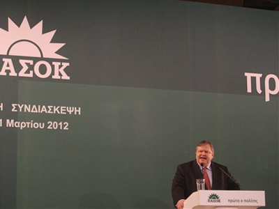 «Η λύση είναι μία, να έρθει το ΠΑΣΟΚ πρώτο κόμμα»