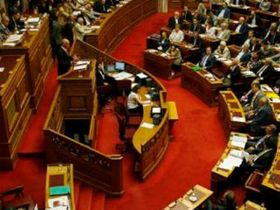 Ολομέλεια της Βουλής: Φωτιές άναψε η συμφωνία του Eurogroup