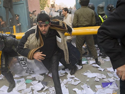 Ιράν: Έληξε η κατάληψη στη Βρετανική πρεσβεία