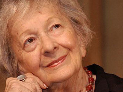 Απεβίωσε η βραβευμένη με Νόμπελ Πολωνή ποιήτρια Βισουάβα Σιμπόρσκα