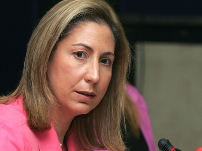 Γκαζάκια στο πολιτικό γραφείο της Μ. Ξενογιαννακοπούλου