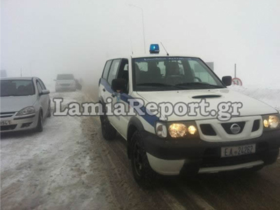 Φθιώτιδα: Άρχισε να χιονίζει προς Μπράλο- Με αλυσίδες για Καρπενήσι