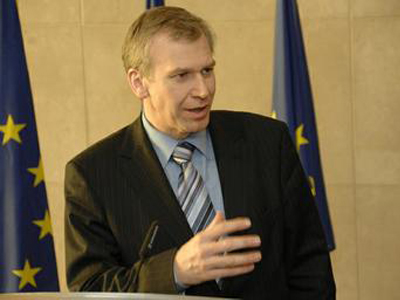 «Ο Παπανδρέου φέρει βαριά ευθύνη»