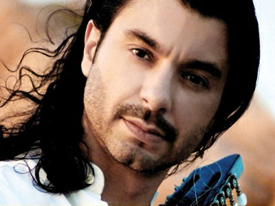 Ο Μιχάλης Τζουγανάκης και τον Γενάρη στον Ρυθμό Stage