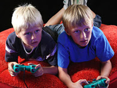 Τα ηλεκτρονικά παιχνίδια βίας «απειλούν» τα παιδιά