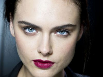 Σκούρο κραγιόν και το πρωί!