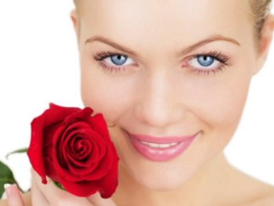 Φυσική μάσκα με τριαντάφυλλο