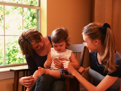 Πριν προσλάβετε την babysitter