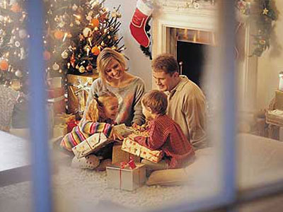 Ευτυχισμένες στιγμές στο εορταστικό τραπέζι