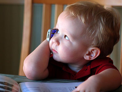 Να αγοράσω στο παιδί μου κινητό;