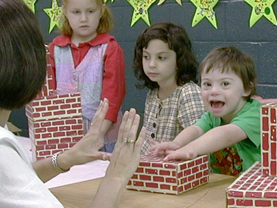 Πρωτοποριακό μοντέλο για αυτιστικά παιδιά από Ελληνίδα ομογενή