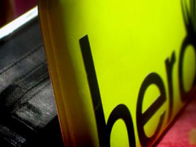 Εξαγωγές ρούχων στην Κίνα από έναν Πόντιο