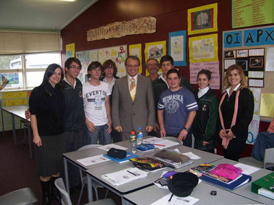 Αυστραλοί πολιτικοί στο πλευρό της ελληνικής γλώσσας