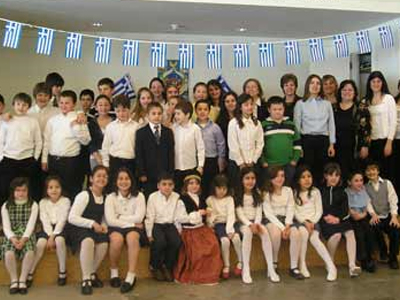 Με χαμόγελα η νέα χρονιά στα ελληνικά σχολεία