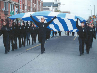 Προετοιμάζοντας την παρέλαση της… 25ης Μαρτίου!