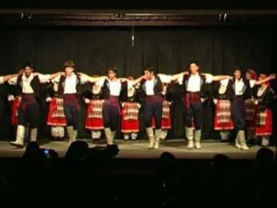 Χορευτικές επιδείξεις στο “Κρητικό Σπίτι”