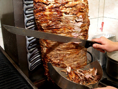 “Σουβλακερί” από την Βαρκελώνη στις Κανάριες Νήσους