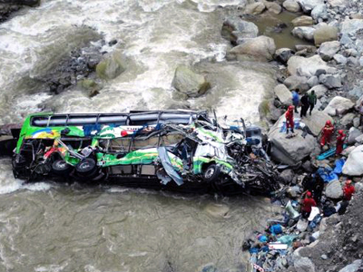 Περού: Δεκάδες ορφανά από ένα τροχαίο με 51 νεκρούς