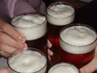 «Πτώση της μπύρας στην αγορά» «Πτώση της μπύρας στην αγορά»