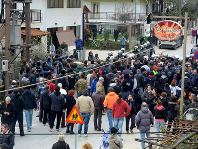 Συγκέντρωση συμπαράστασης στην Ιερισσό