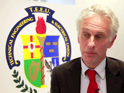 Keith Ewing: Προσφύγετε κατά της ΕΕ και της ΕΚΤ