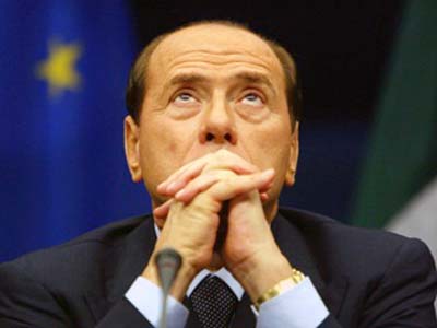 Διαδηλώνουν υπέρ του Μπερλουσκόνι