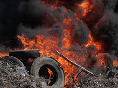 Βόλος: Πυρκαγιά σε αυτοσχέδια χωματερή