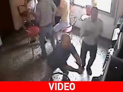 Με ένα τσεκούρι για να ρεφάρει τη χασούρα…