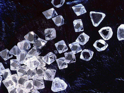 Μόσχα: Συνελήφθη με 26.000 διαμάντια στο αεροδρόμιο