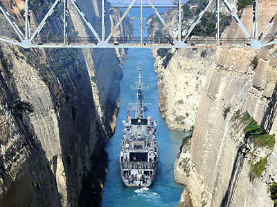 Έδωσε τέλος στη ζωή της πέφτοντας από τον Ισθμό