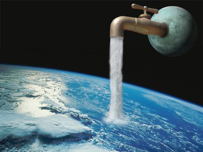 Γη και Σελήνη ξεδιψούν από την ίδια κοσμική βρύση