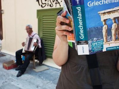 Αν είναι να μας τα πάρουν οι Αυστριακοί, χαλάλι οι κατασχέσεις…