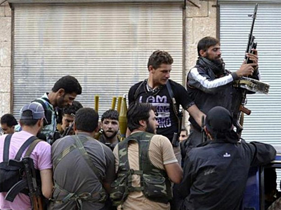 ΕΕ: Απέρριψε τις γαλλο-βρεττανικές σκέψεις για όπλα προς τους Σύρους αντάρτες