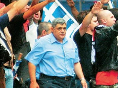 Χρυσαυγίτες προπηλακίζουν οδηγό επειδή άκουγε «απαγορευμένα» τραγούδια