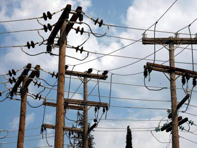 Κολόνας πεσούσης πας ανήρ χαλκεύεται…