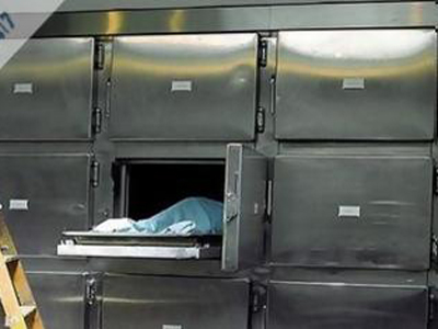 Ακόμη στα αζήτητα του νεκροτομείου η 11χρονη