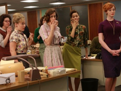 Πιο ευάλωτες στις τοξικές επιδράσεις του τσιγάρου οι γυναίκες