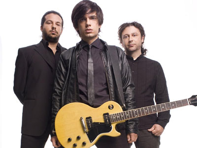 Ο Μύρωνας Στρατής συναντά τα Κόκκινα Χαλιά